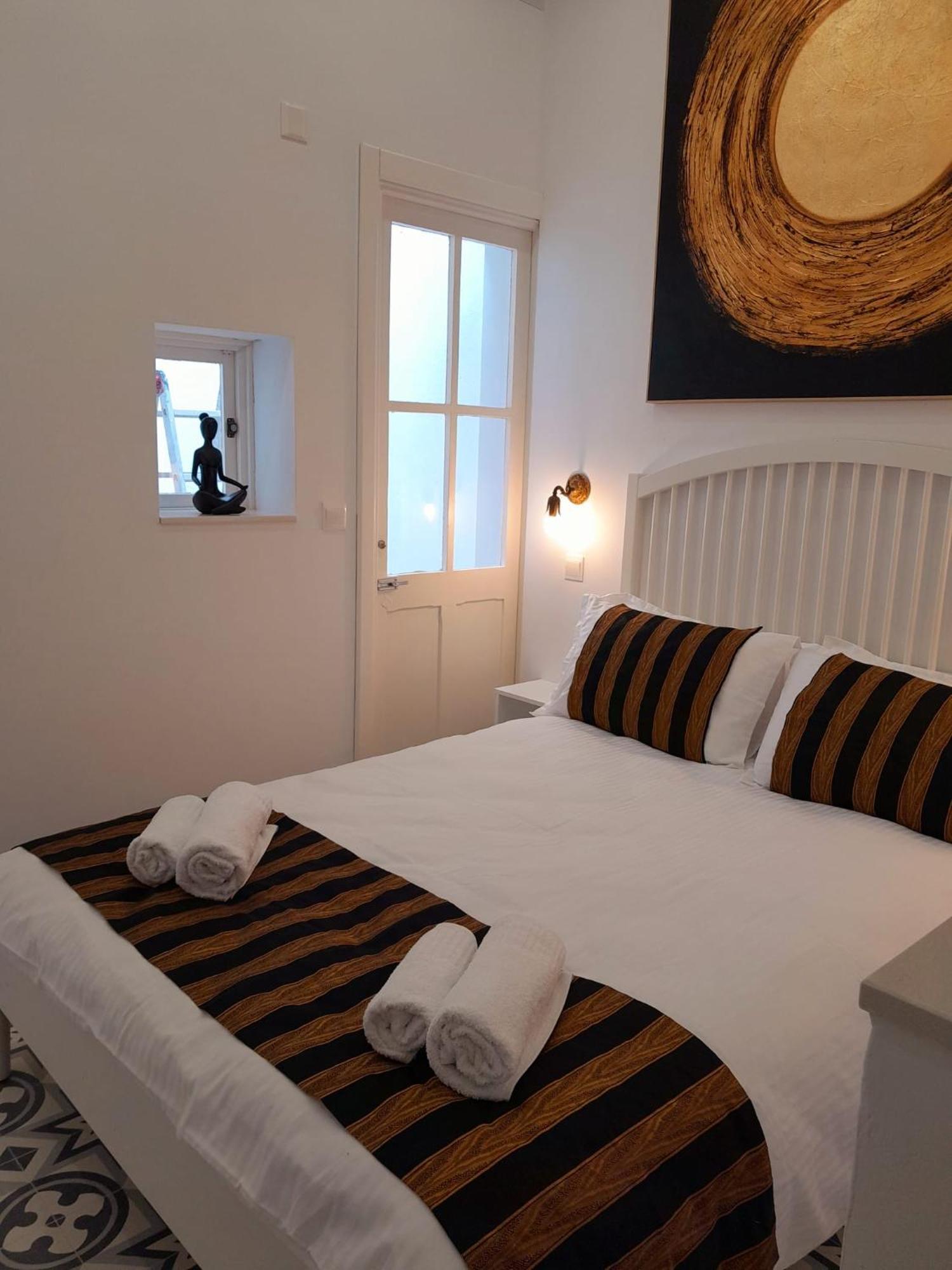 Charming Town House In Cospicua, Valperga Rooms ภายนอก รูปภาพ