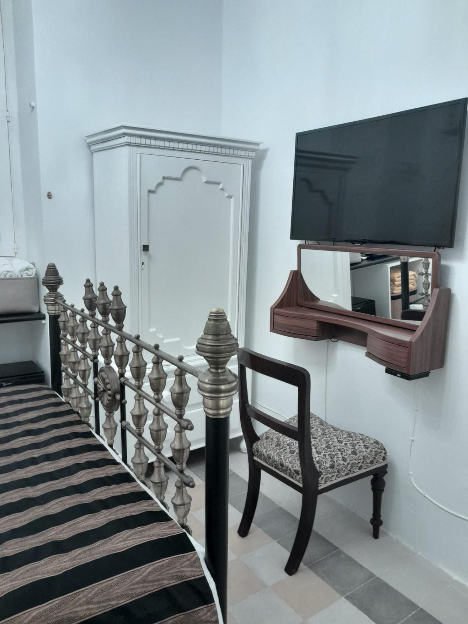 Charming Town House In Cospicua, Valperga Rooms ภายนอก รูปภาพ